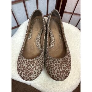 BOC Flats Women's size 8 Leopard/Cheeta print